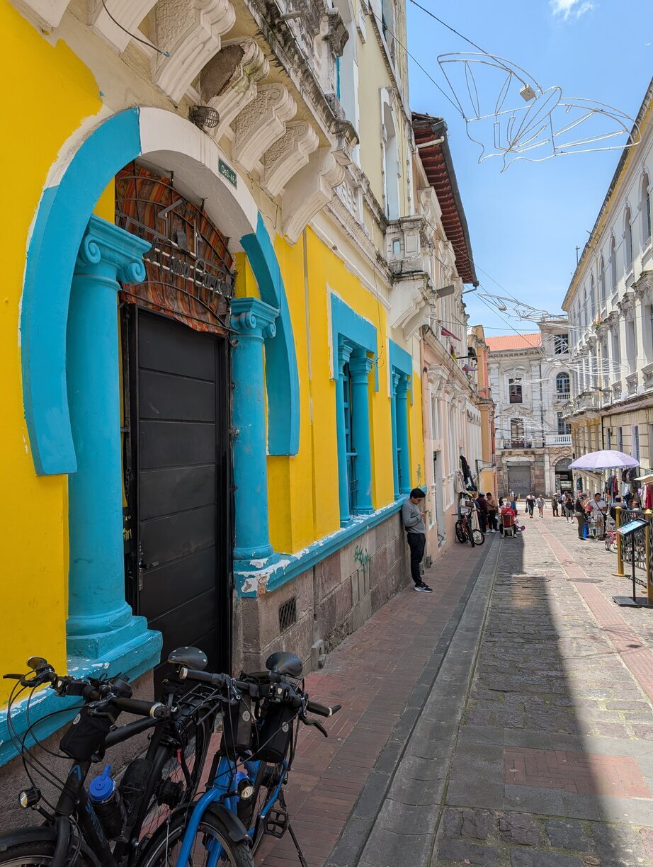 Quito - Straat van ons hostel