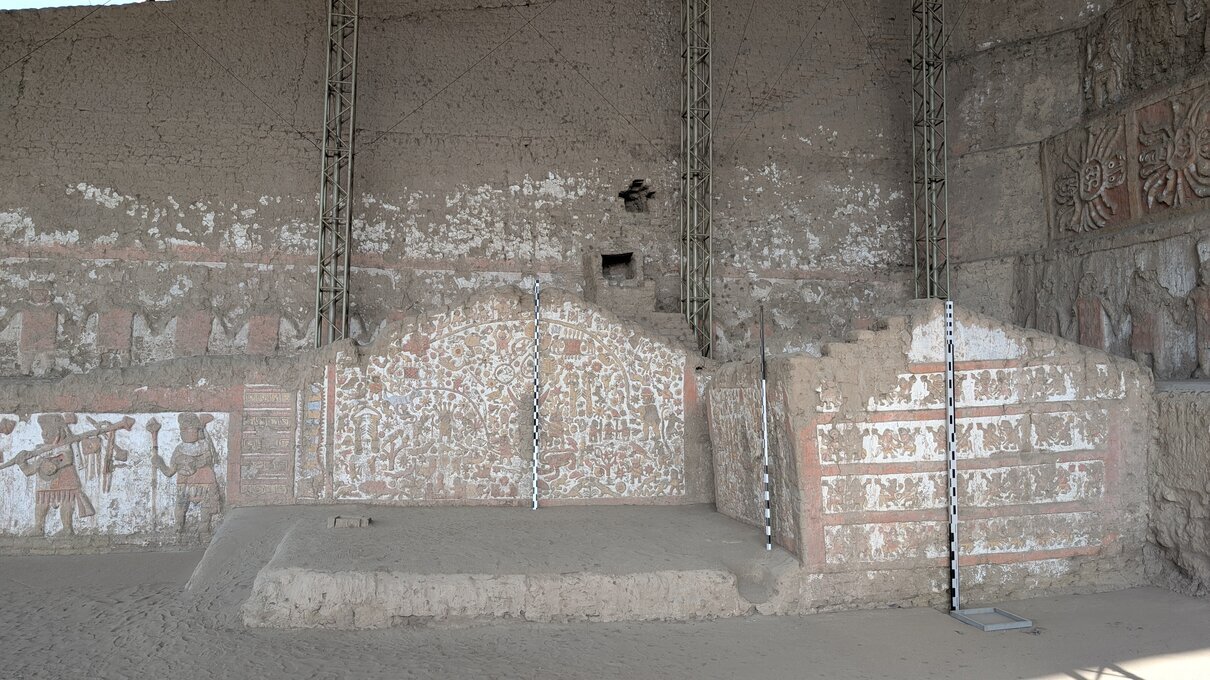 Huaca del Luna: mooi bewaard gebleven gekleurde relief tekeningen